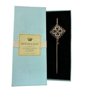 Bookmark Hearts Garland Austrian White Crystal by Two's Company 4019-20 with Box